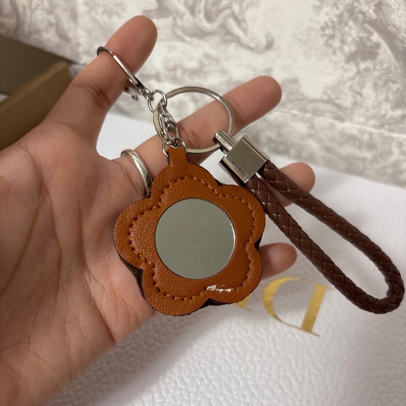 Authentic up-cycled LV mirror keychain/Bagcharm - Picture 3 of 4